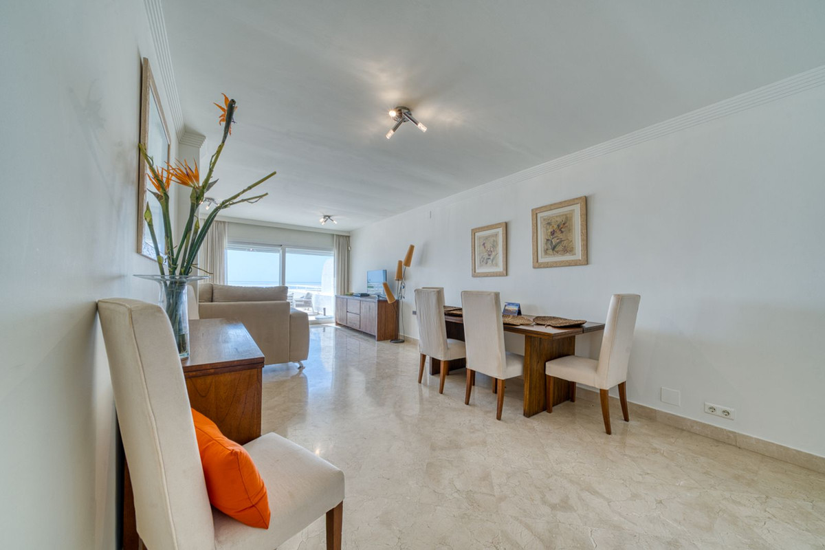 Appartement te koop in Estepona | 2 slaapkamers H5402794