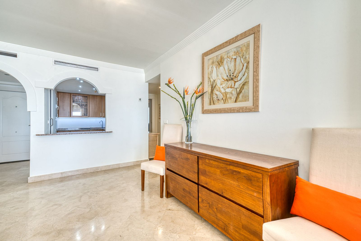 Appartement te koop in Estepona | 2 slaapkamers H5402794