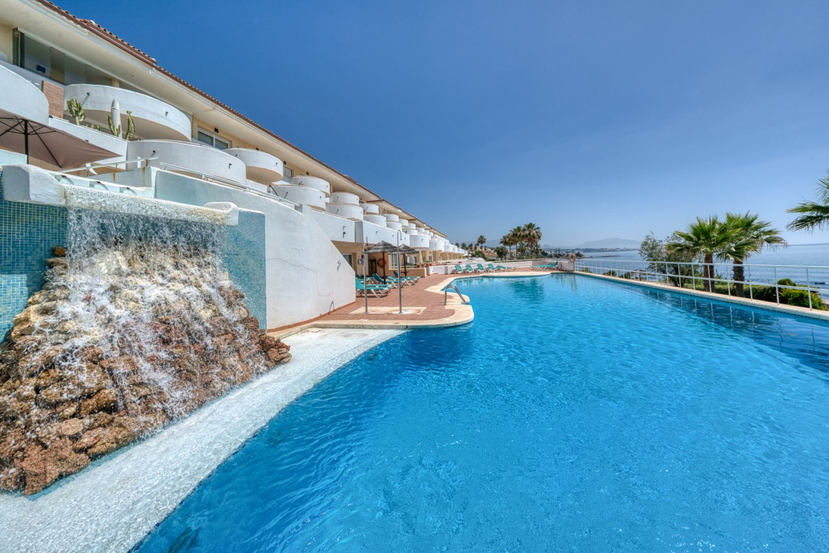 Appartement te koop in Estepona | 2 slaapkamers H5402794