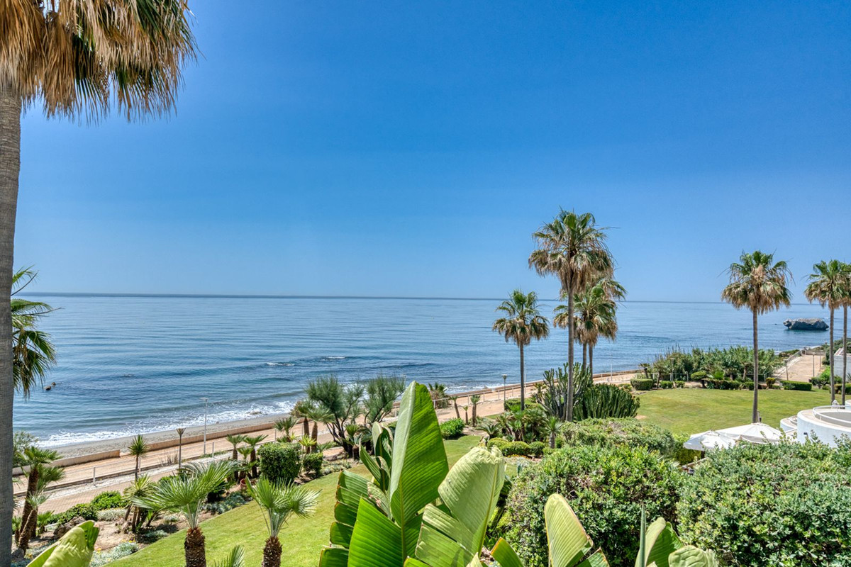 Appartement te koop in Estepona | 2 slaapkamers H5402794