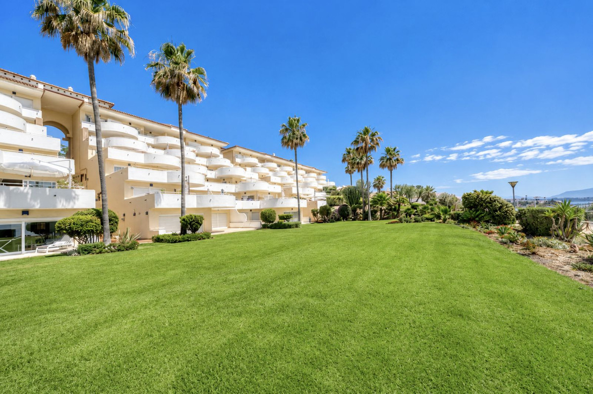 Appartement te koop in Estepona | 2 slaapkamers H5402794