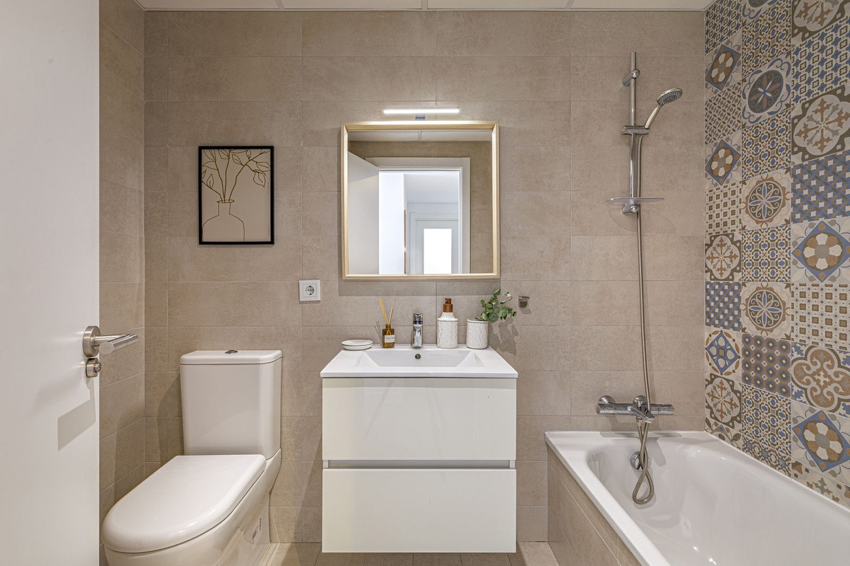 Huis te koop in Estepona | 2 slaapkamers H5402857