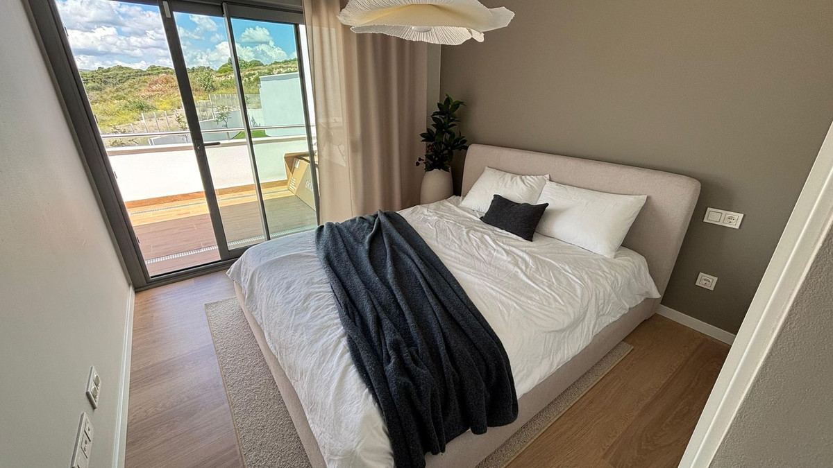 Huis te koop in Estepona | 2 slaapkamers H5406193