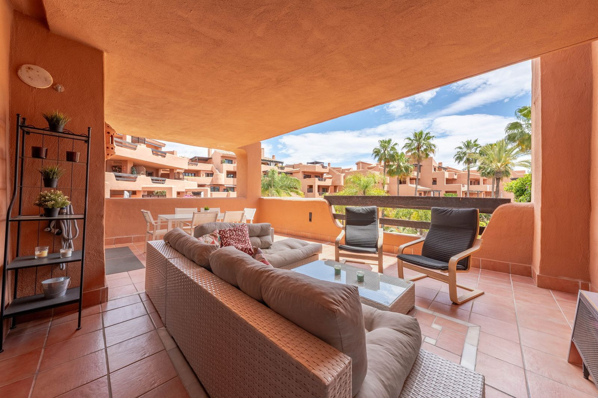 Appartement te koop in Estepona | 2 slaapkamers H5406235