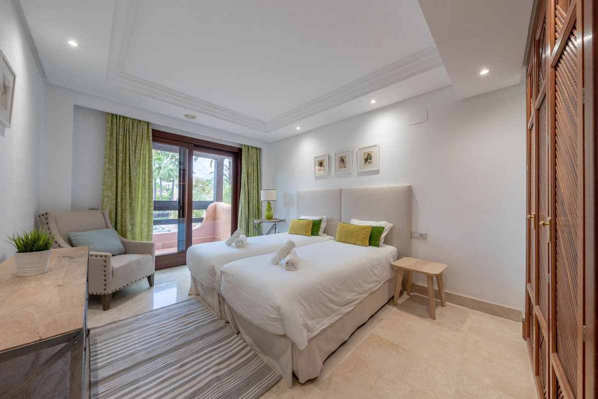 Appartement te koop in Estepona | 2 slaapkamers H5406235