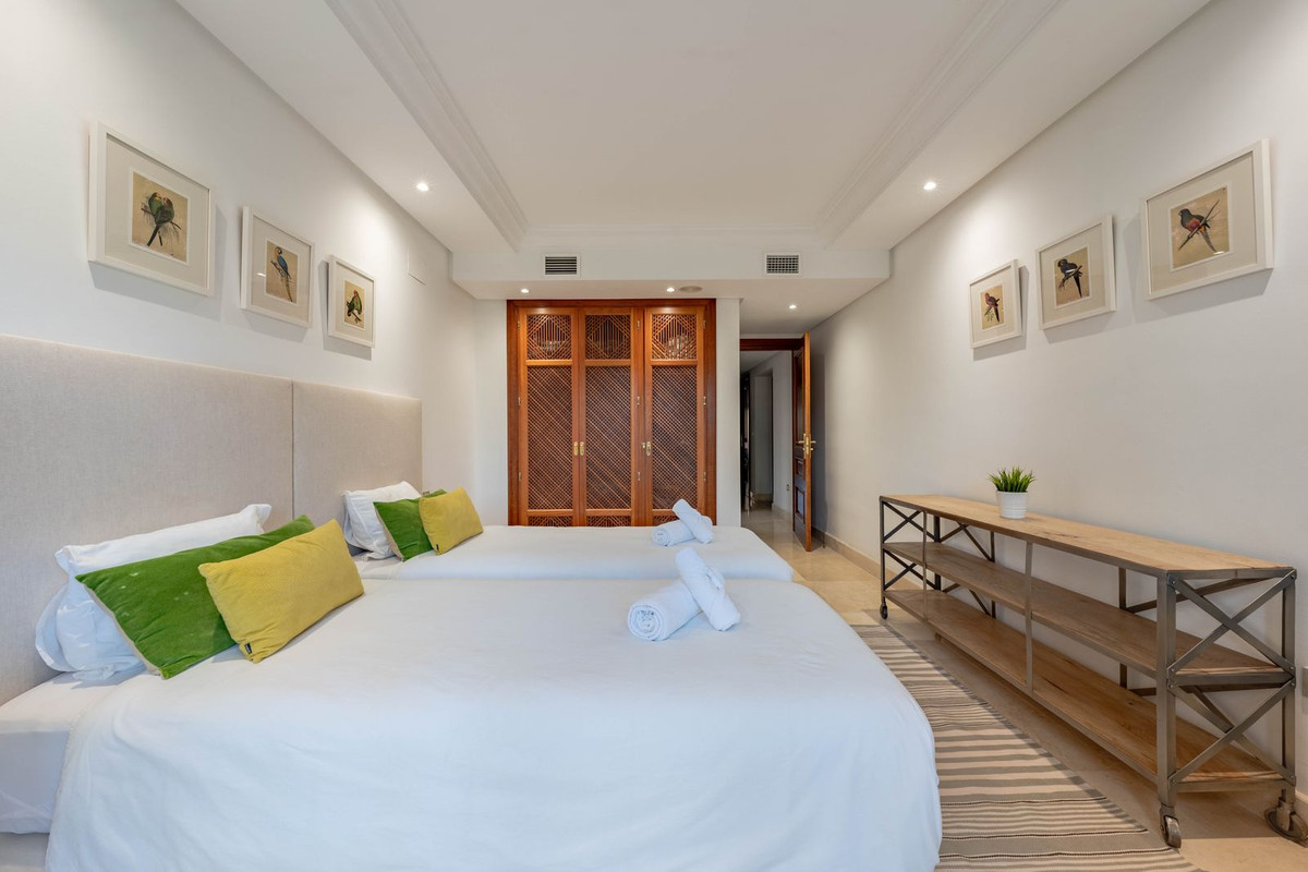 Appartement te koop in Estepona | 2 slaapkamers H5406235