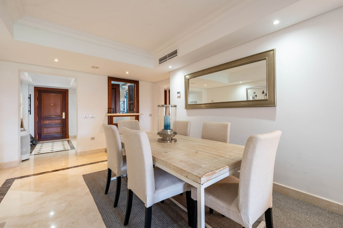 Appartement te koop in Estepona | 2 slaapkamers H5406235