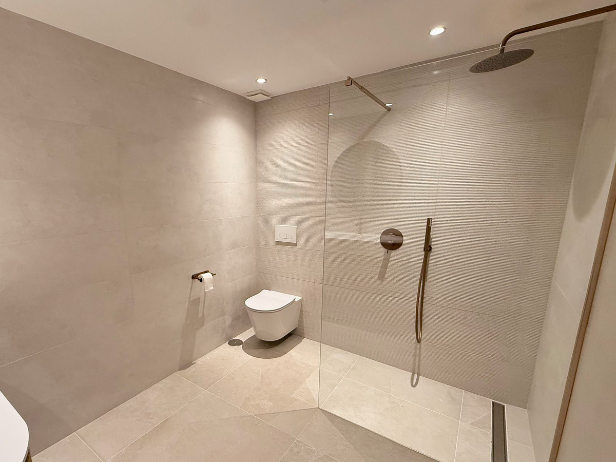 Appartement te koop in Estepona | 4 slaapkamers H5406334