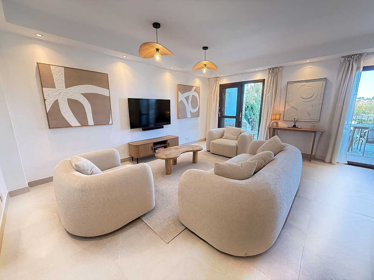 Appartement te koop in Estepona | 4 slaapkamers H5406334