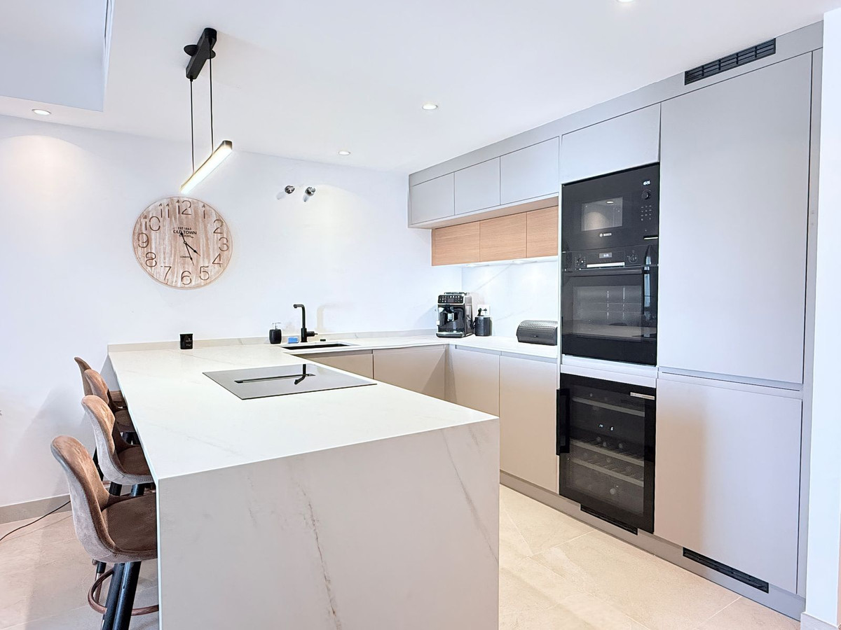 Appartement te koop in Estepona | 4 slaapkamers H5406334
