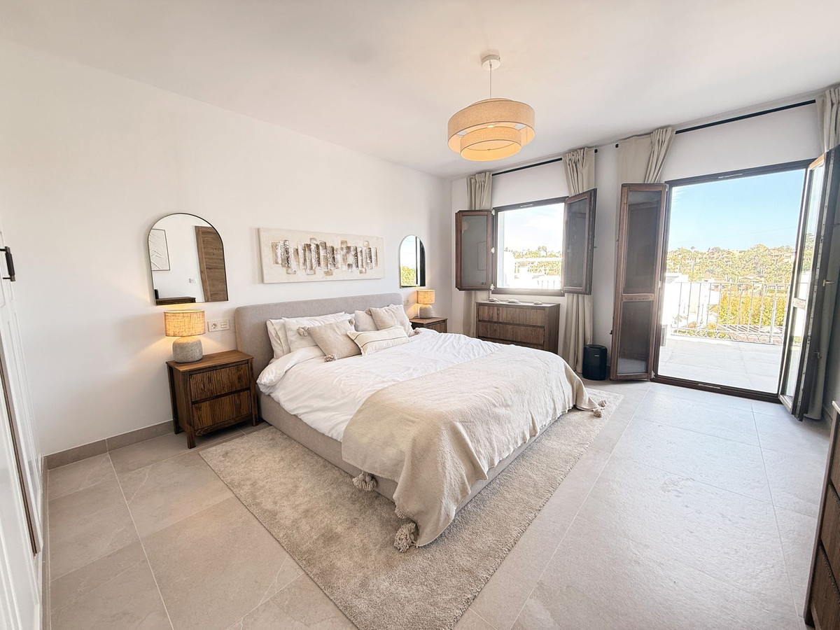 Appartement te koop in Estepona | 4 slaapkamers H5406334