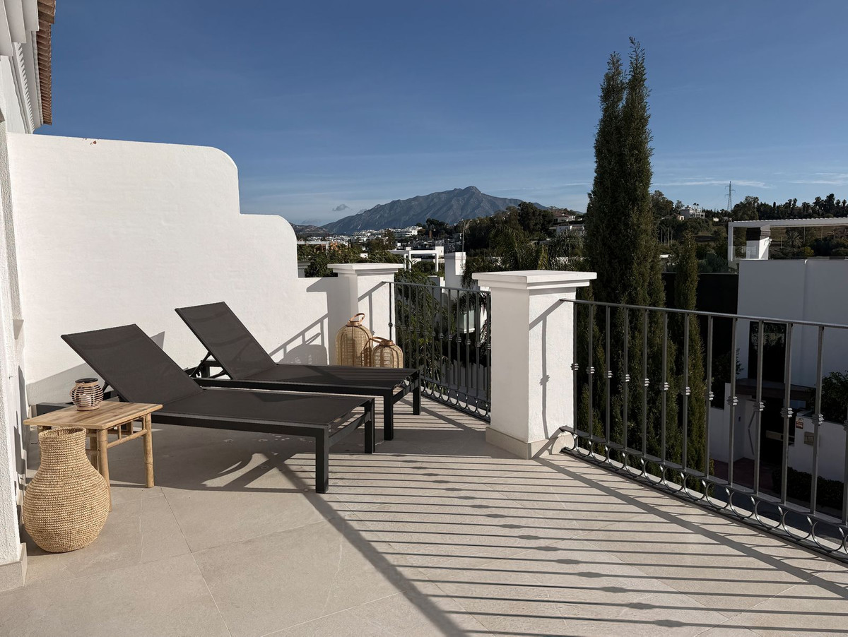 Appartement te koop in Estepona | 4 slaapkamers H5406334