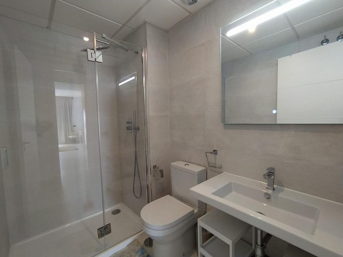 Penthouse te koop in Estepona | 2 slaapkamers H5406499