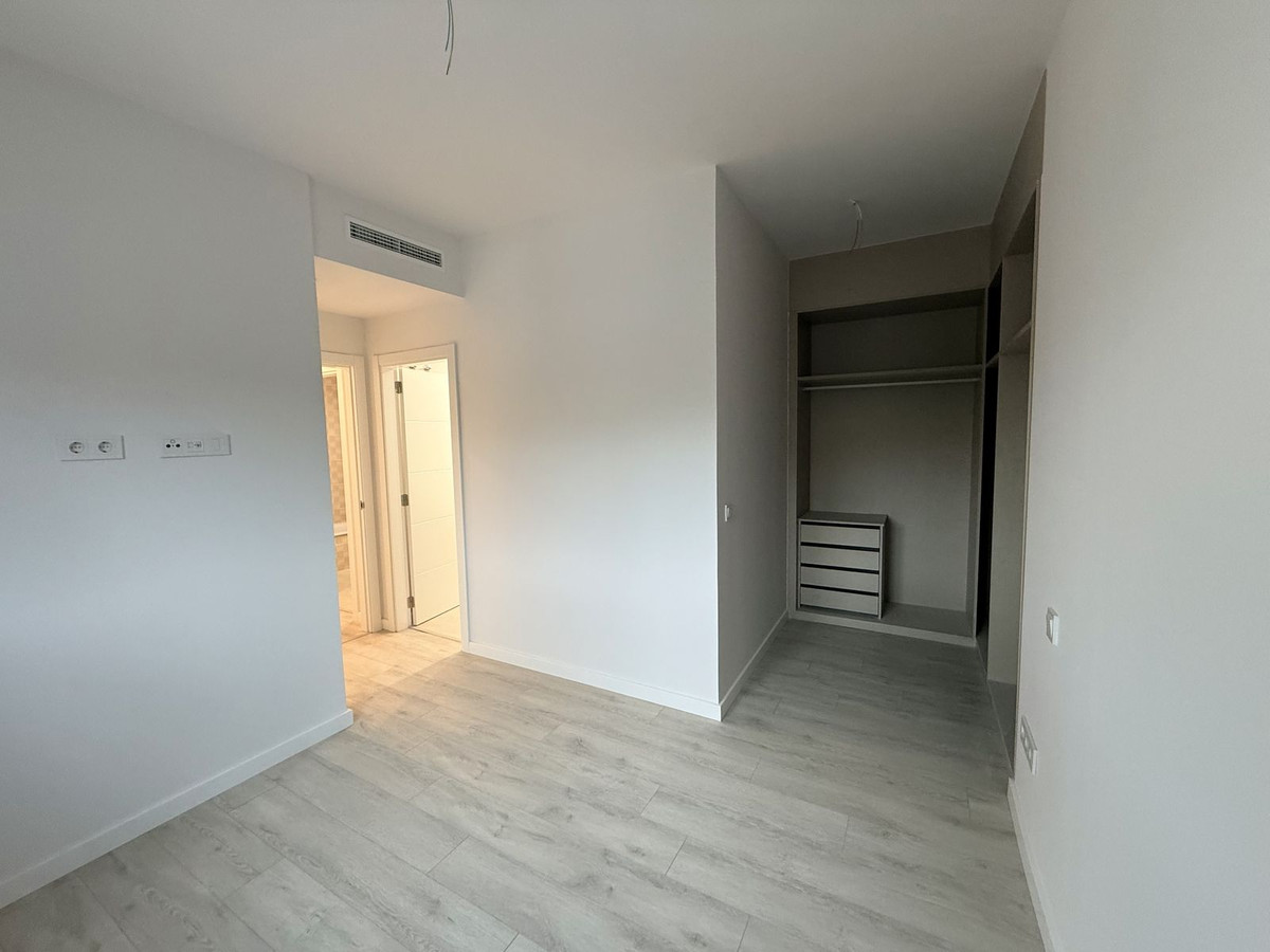 Penthouse te koop in Estepona | 3 slaapkamers H5406538