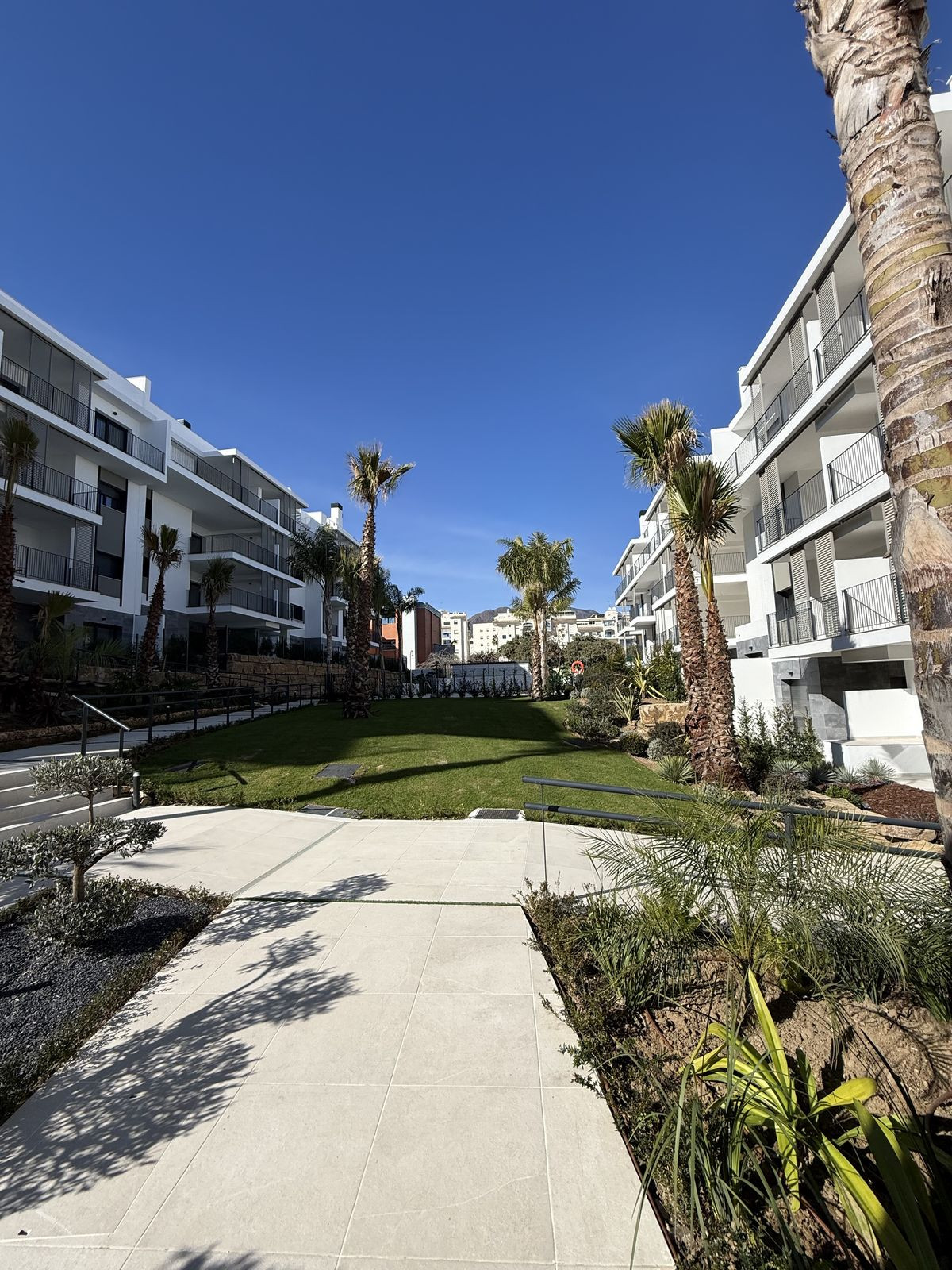 Penthouse te koop in Estepona | 3 slaapkamers H5406538