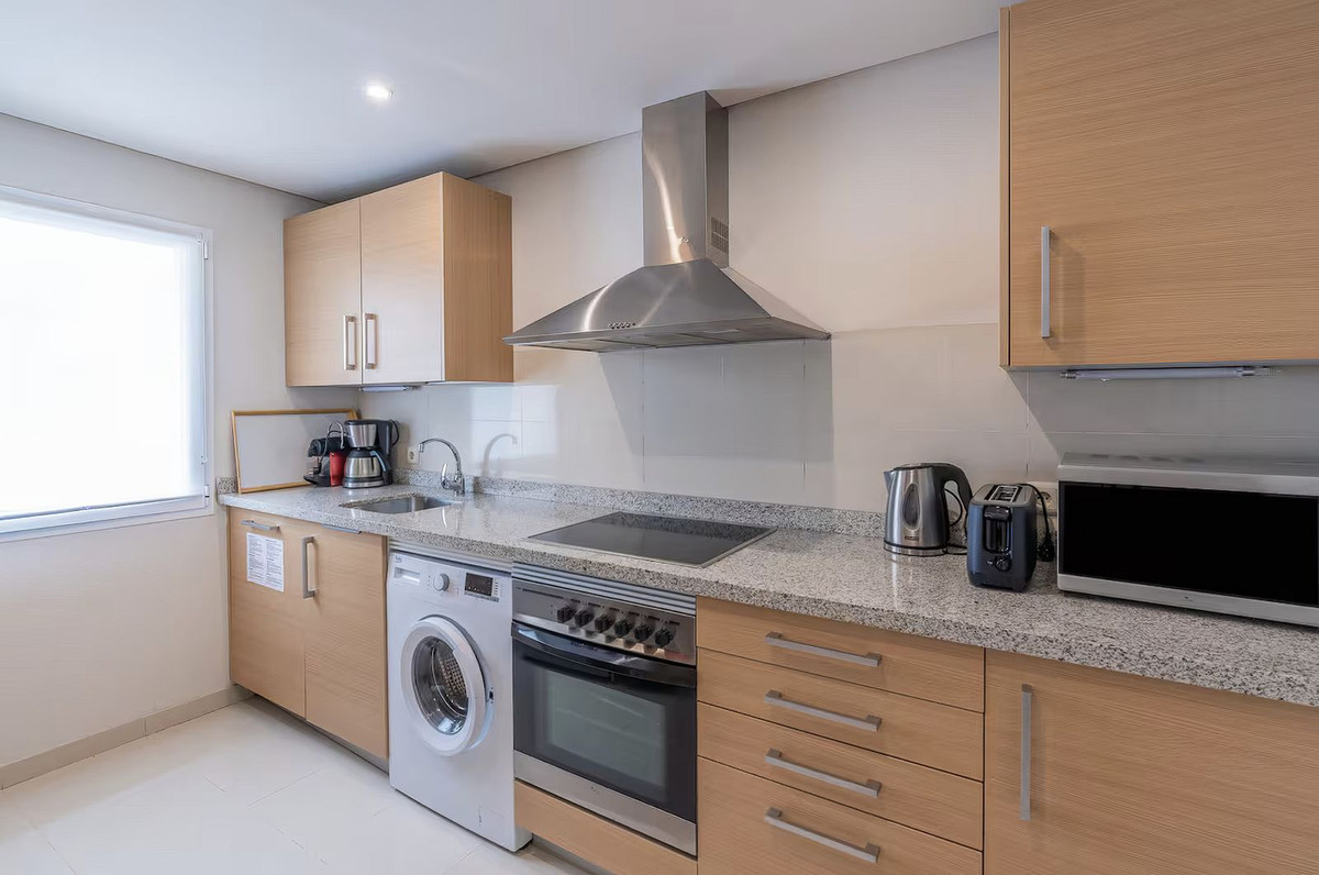Appartement te koop in Estepona | 2 slaapkamers H5407120