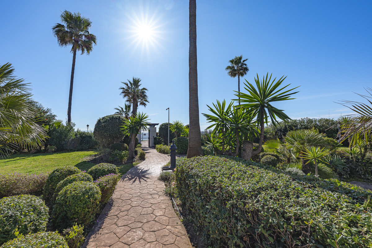 Appartement te koop in Estepona | 3 slaapkamers H5407471
