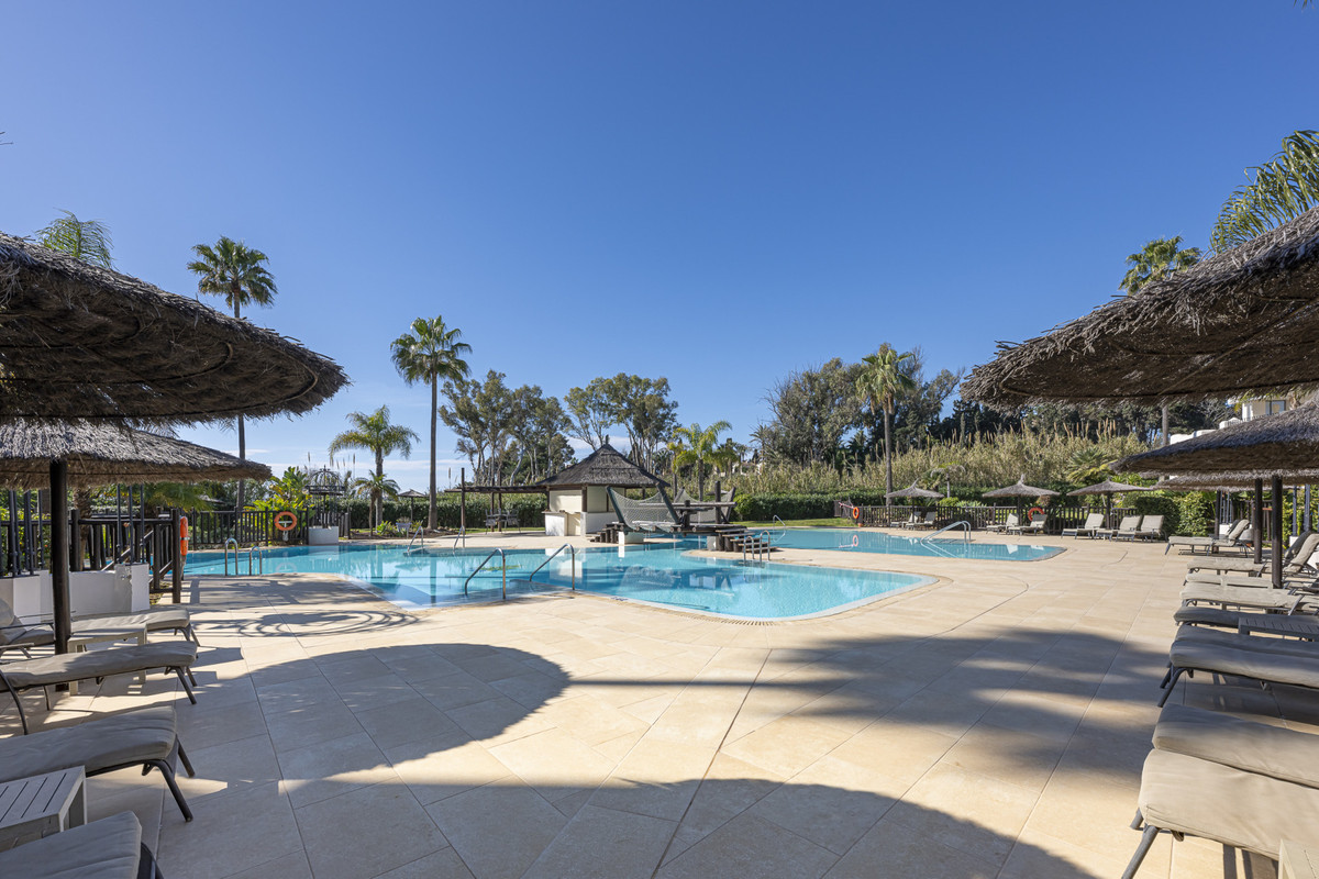 Appartement te koop in Estepona | 3 slaapkamers H5407471