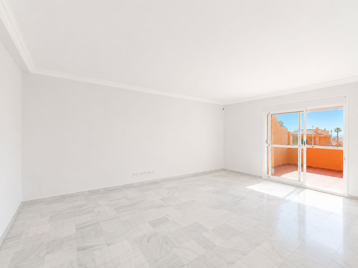 Appartement te koop in Estepona | 3 slaapkamers H5408278