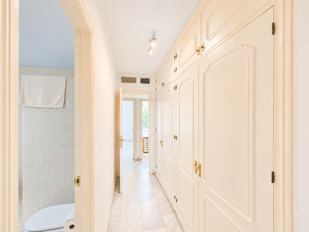 Appartement te koop in Estepona | 3 slaapkamers H5408278