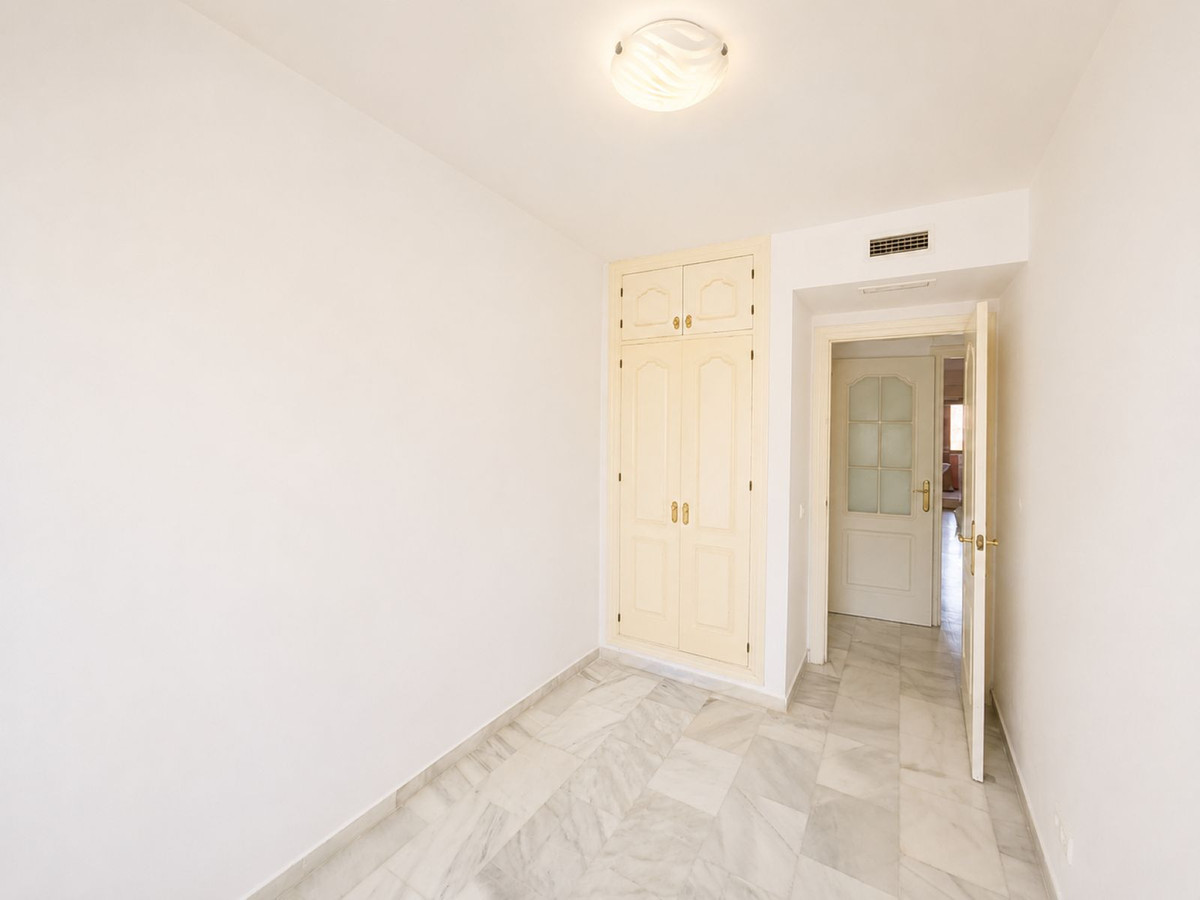 Appartement te koop in Estepona | 3 slaapkamers H5408278