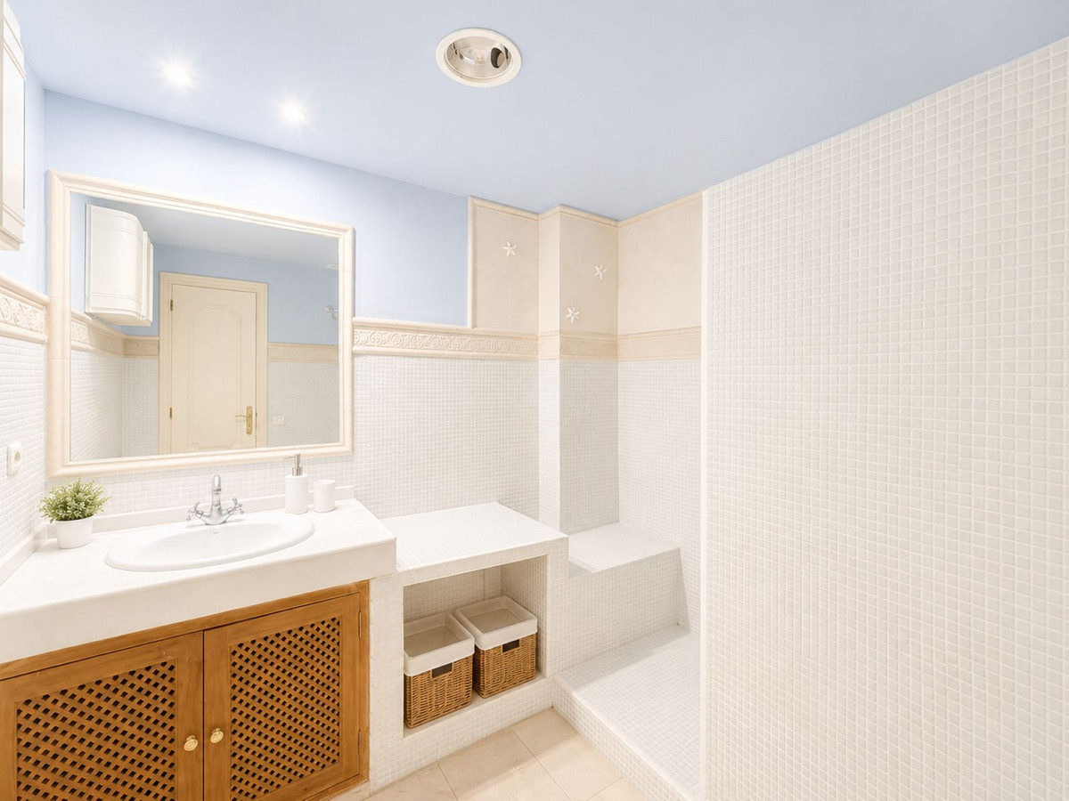 Appartement te koop in Estepona | 3 slaapkamers H5408278