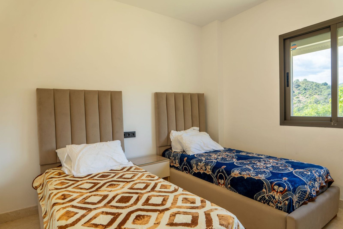 Huis te koop in Estepona | 3 slaapkamers H5409028