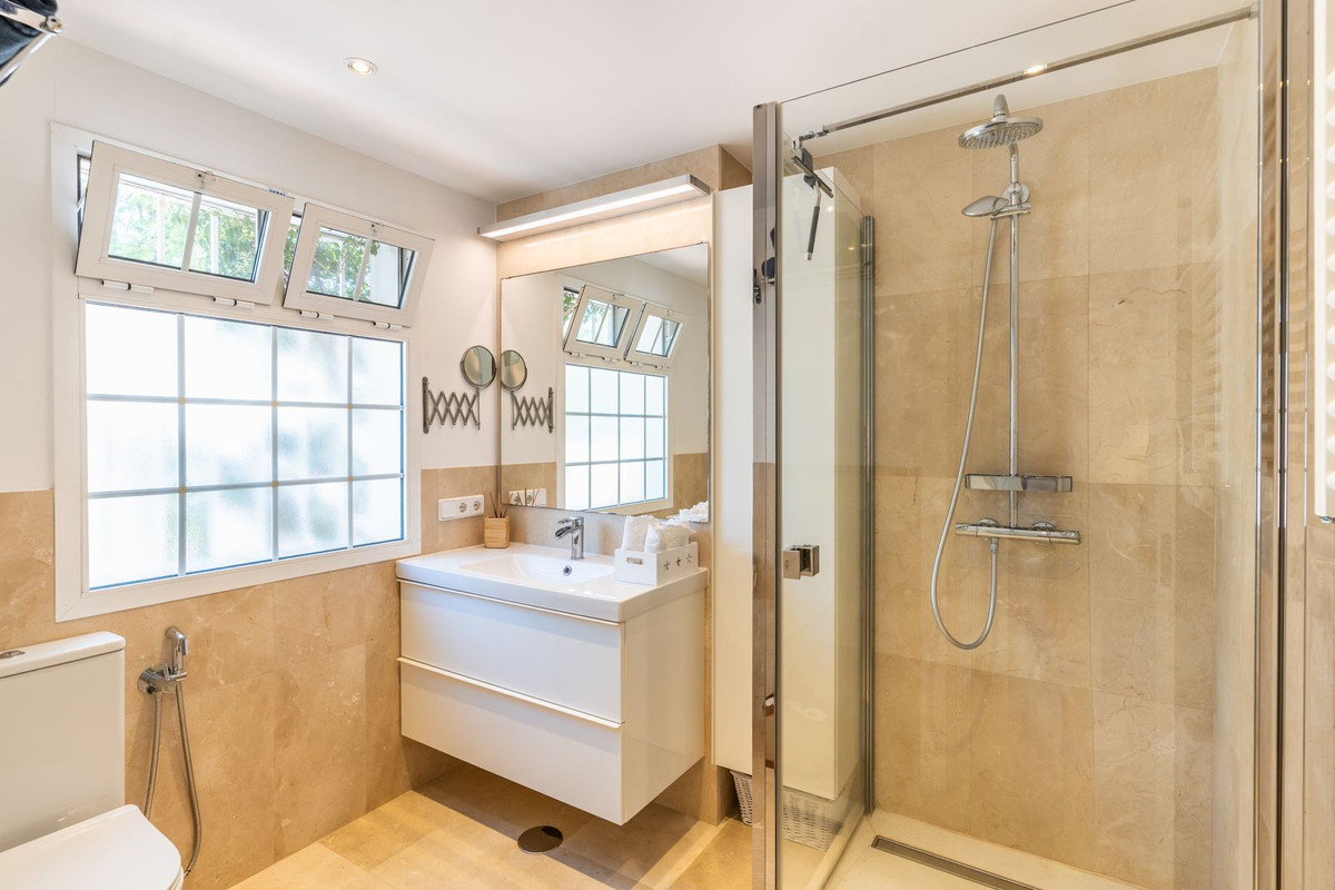 Huis te koop in Estepona | 2 slaapkamers H5410204