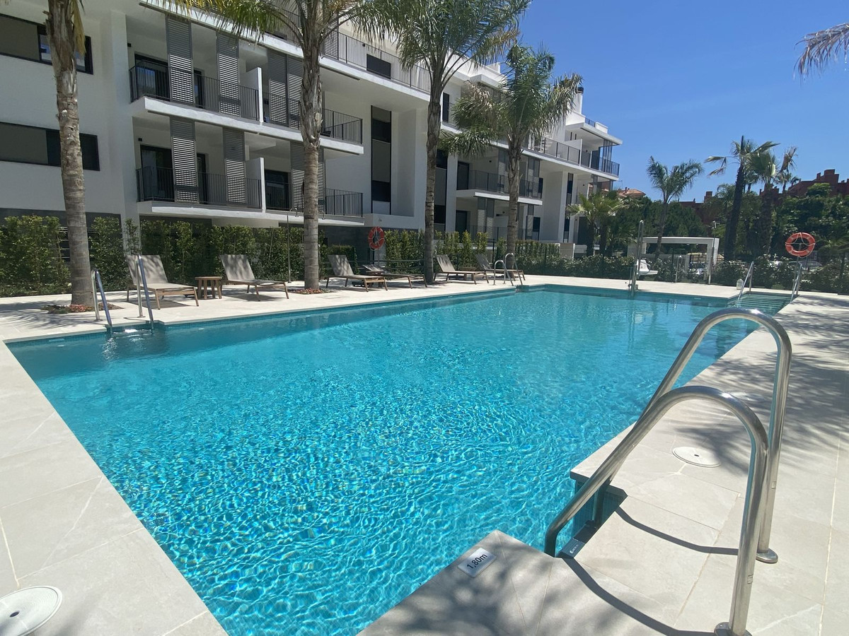 Appartement te koop in Estepona | 3 slaapkamers H5410222