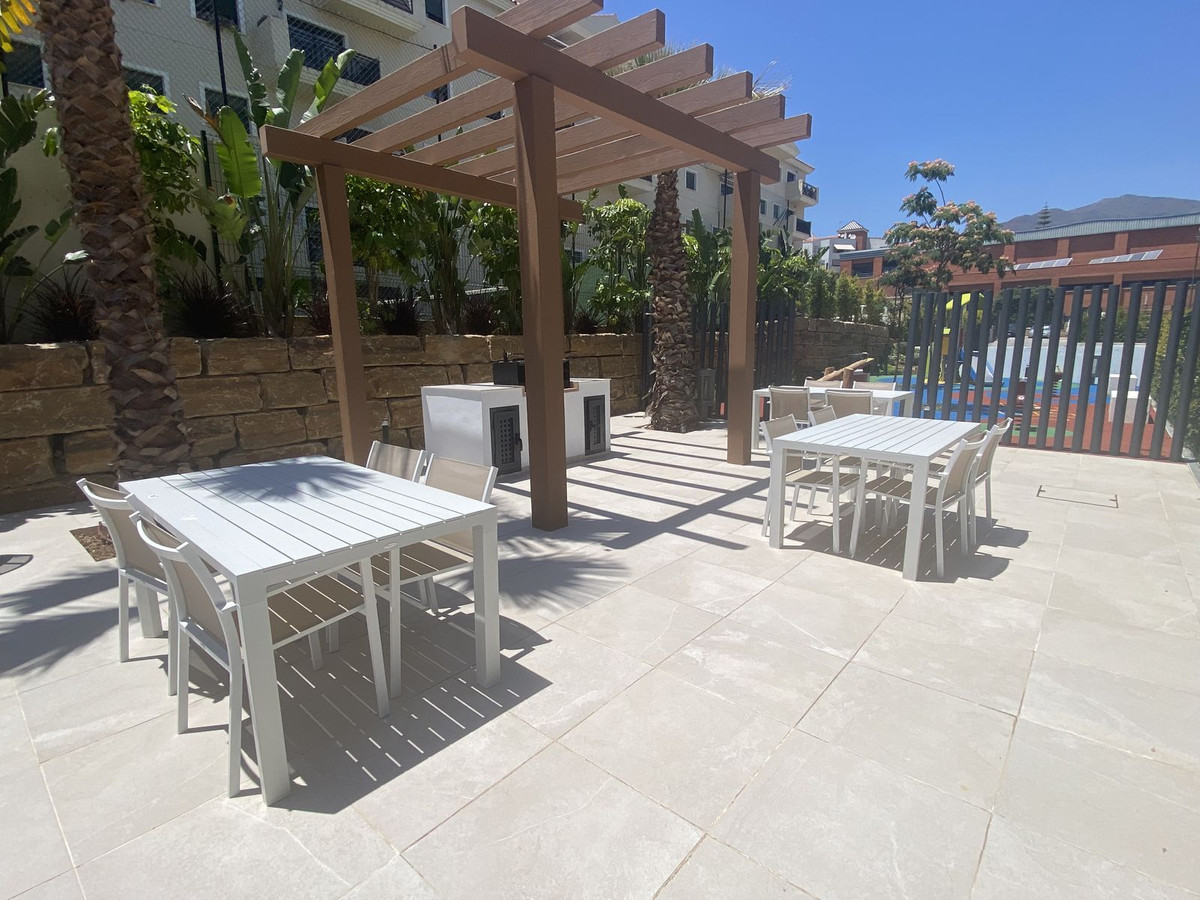 Appartement te koop in Estepona | 3 slaapkamers H5410222