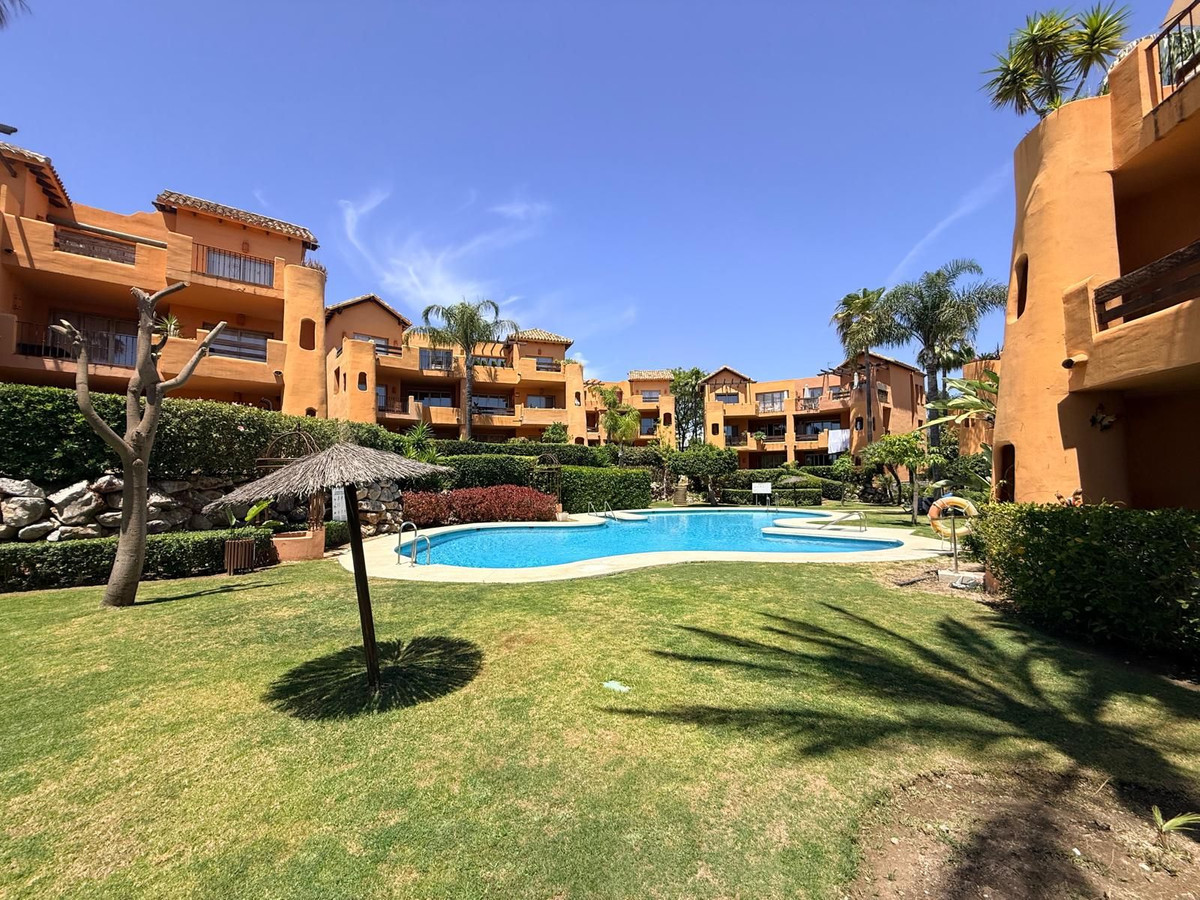 Appartement te koop in Estepona | 2 slaapkamers H5410312