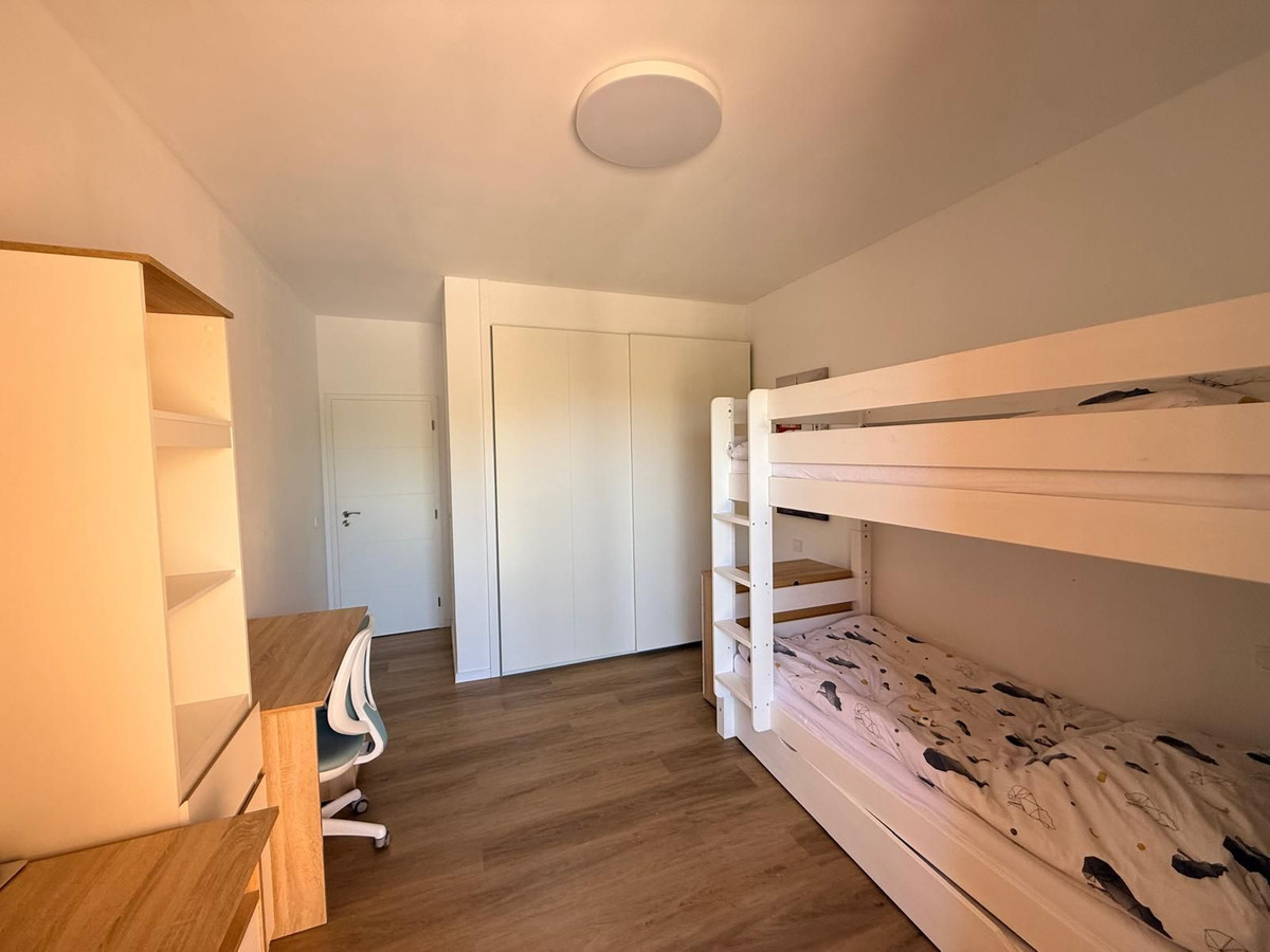 Appartement te koop in Estepona | 2 slaapkamers H5410312