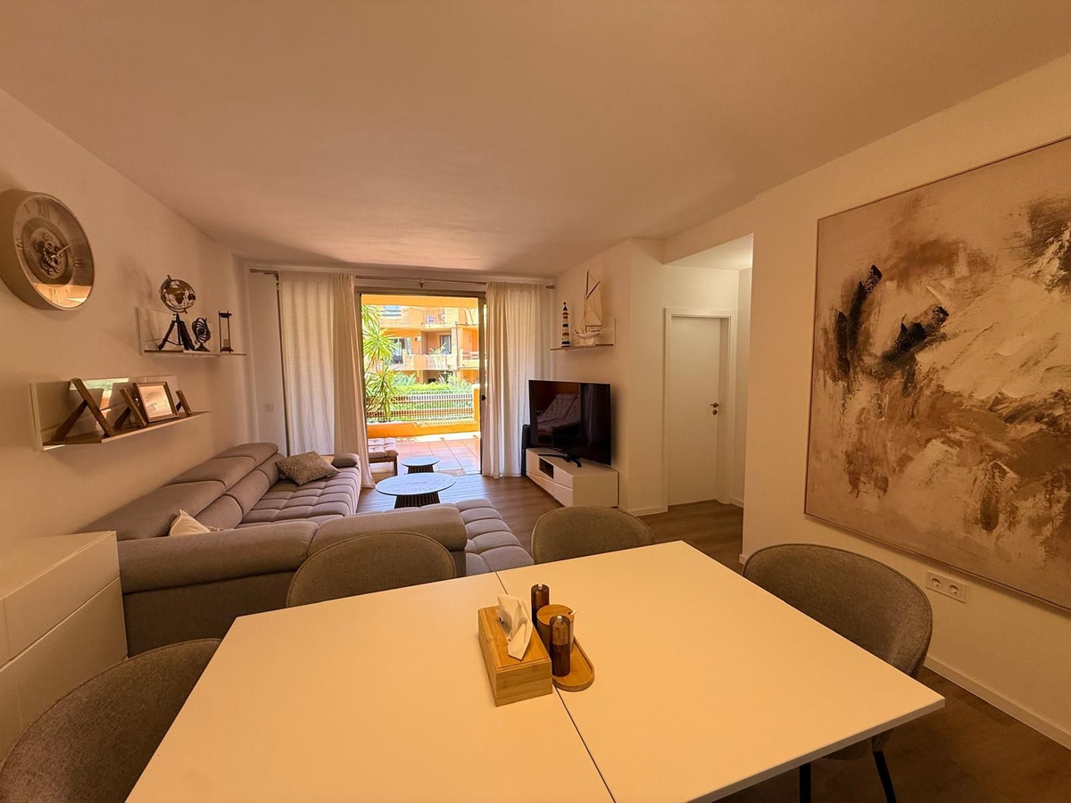 Appartement te koop in Estepona | 2 slaapkamers H5410312