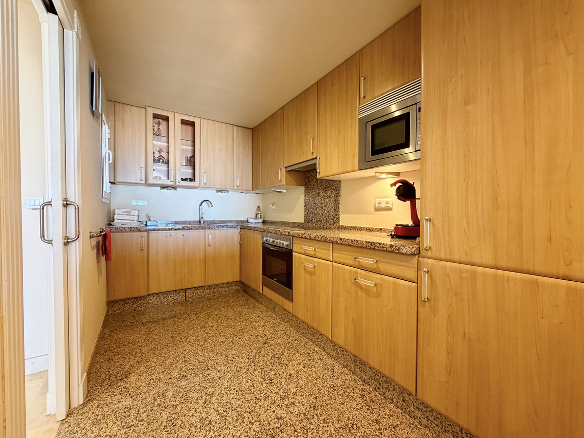 Appartement te koop in Estepona | 2 slaapkamers H5411935