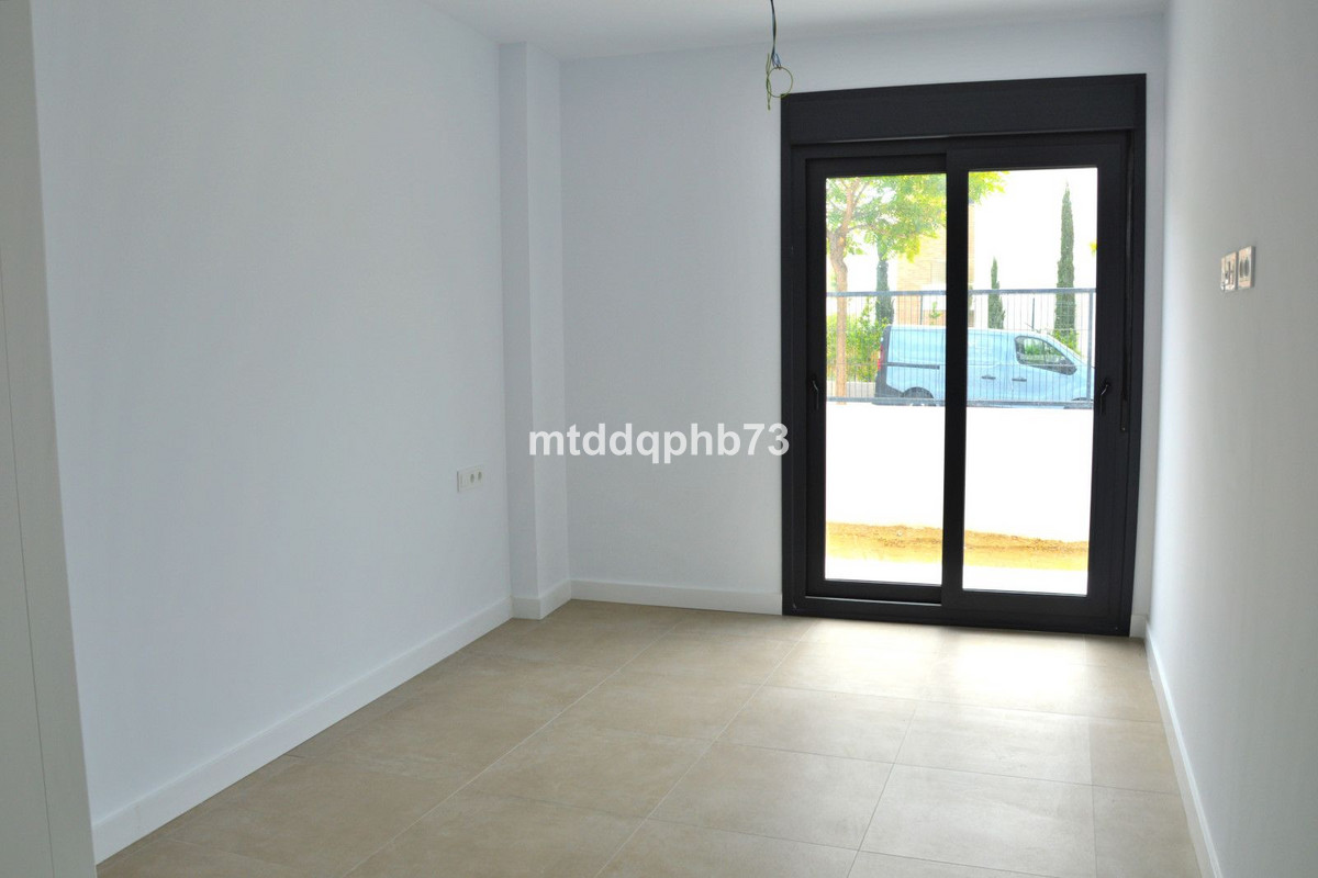 Appartement te koop in Estepona | 2 slaapkamers H5412391