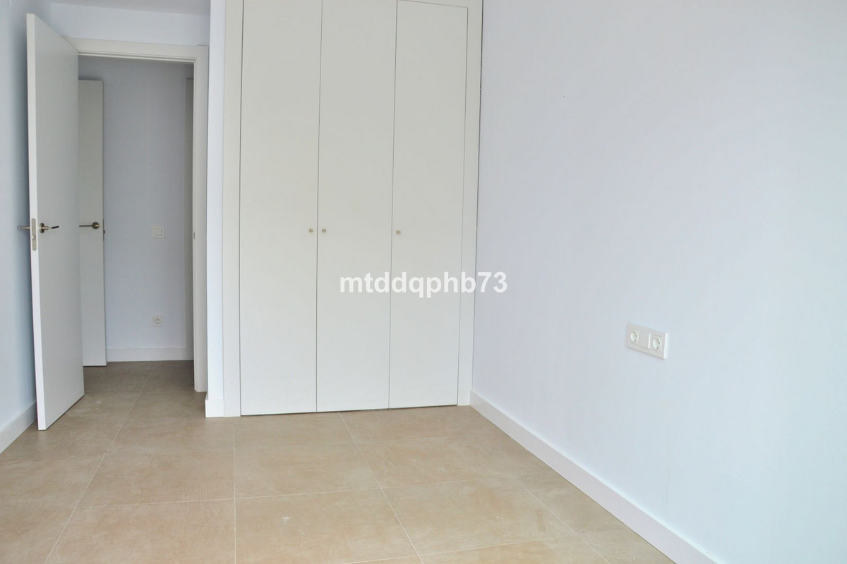 Appartement te koop in Estepona | 2 slaapkamers H5412391