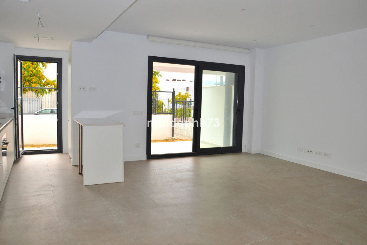 Appartement te koop in Estepona | 2 slaapkamers H5412391