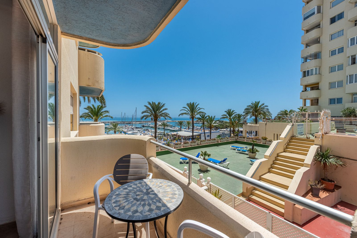 Appartement te koop in Estepona | 1 slaapkamers H5412394