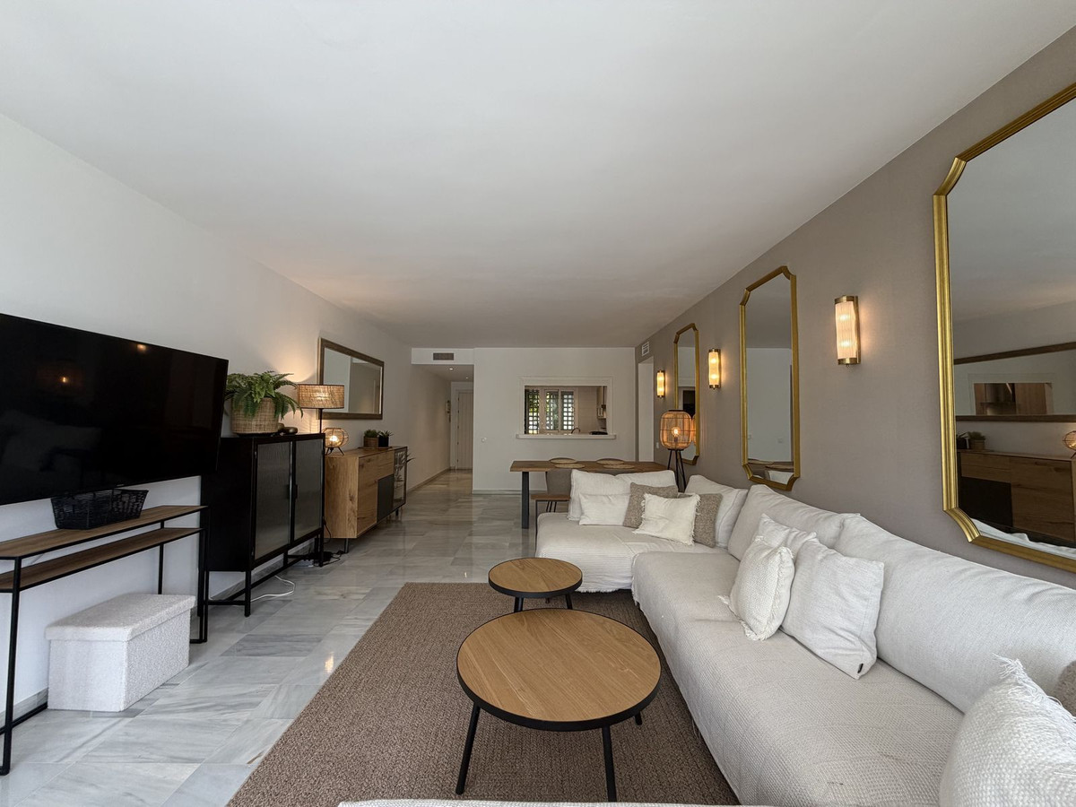 Appartement te koop in Estepona | 3 slaapkamers H5413438