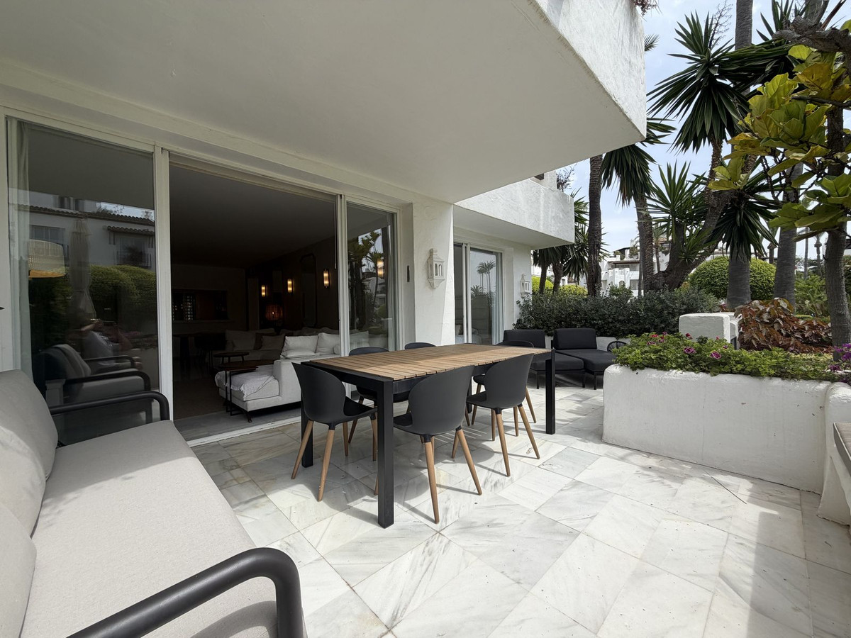 Appartement te koop in Estepona | 3 slaapkamers H5413438