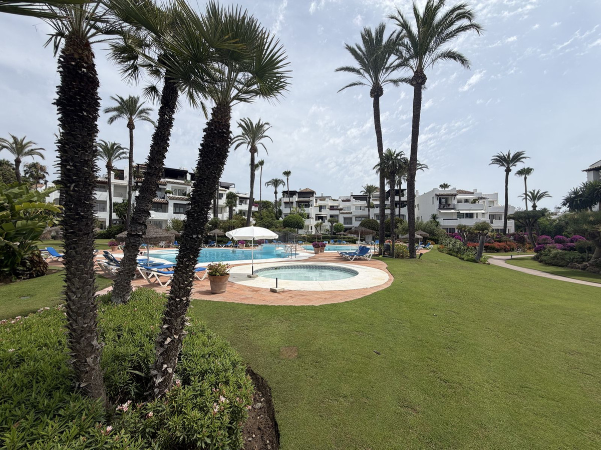 Appartement te koop in Estepona | 3 slaapkamers H5413438