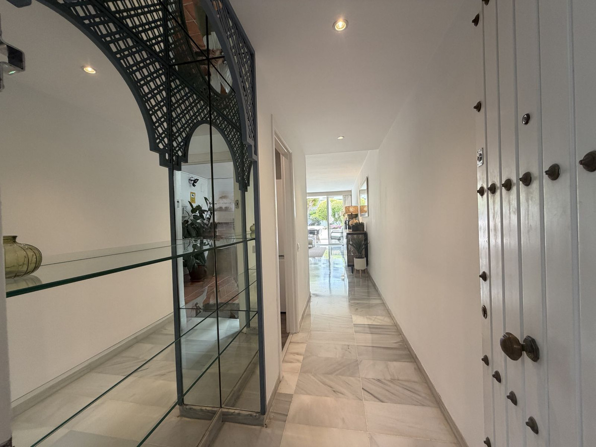 Appartement te koop in Estepona | 3 slaapkamers H5413438