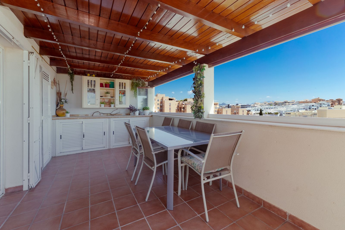 Penthouse te koop in Estepona | 3 slaapkamers H5414803