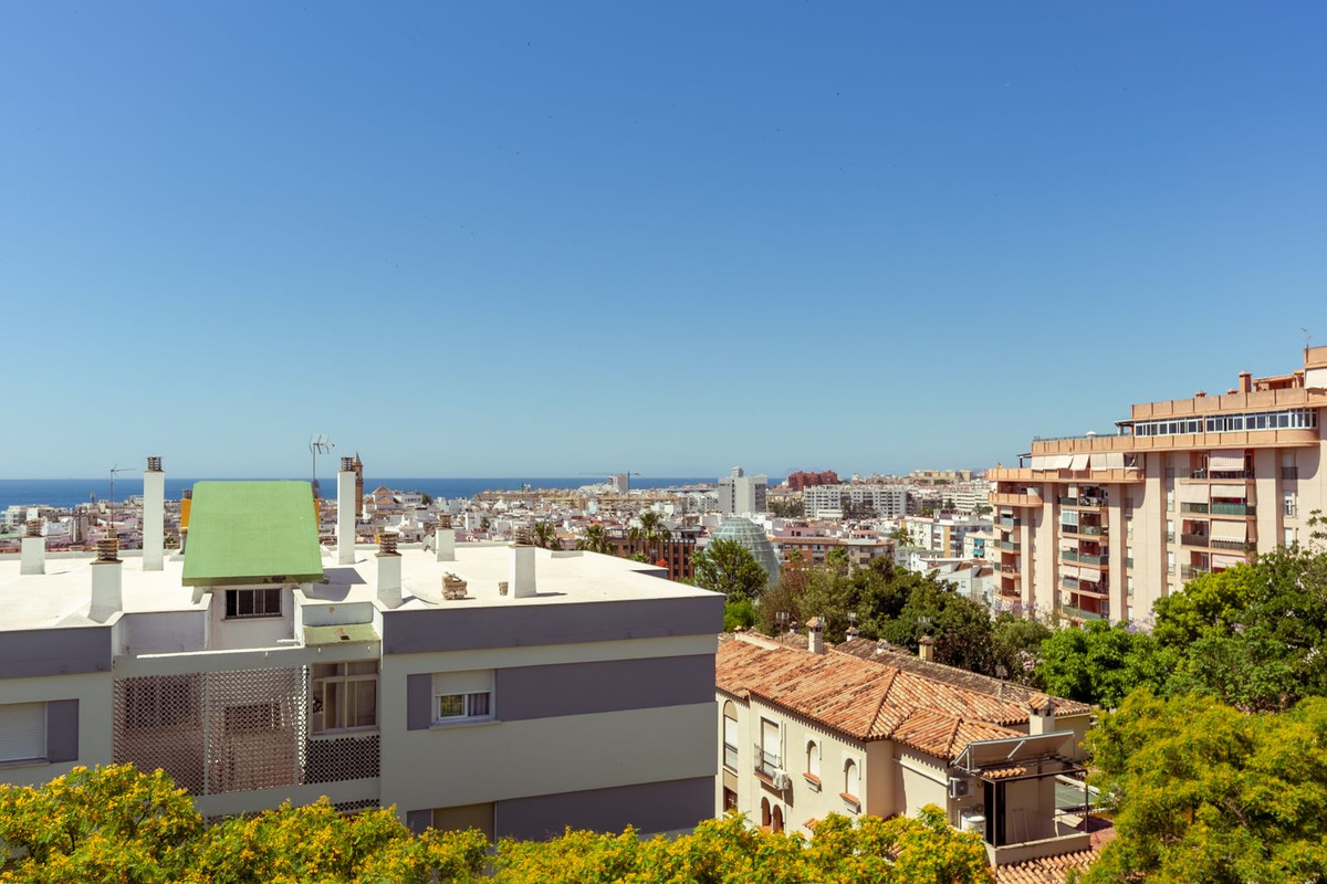 Penthouse te koop in Estepona | 3 slaapkamers H5414803