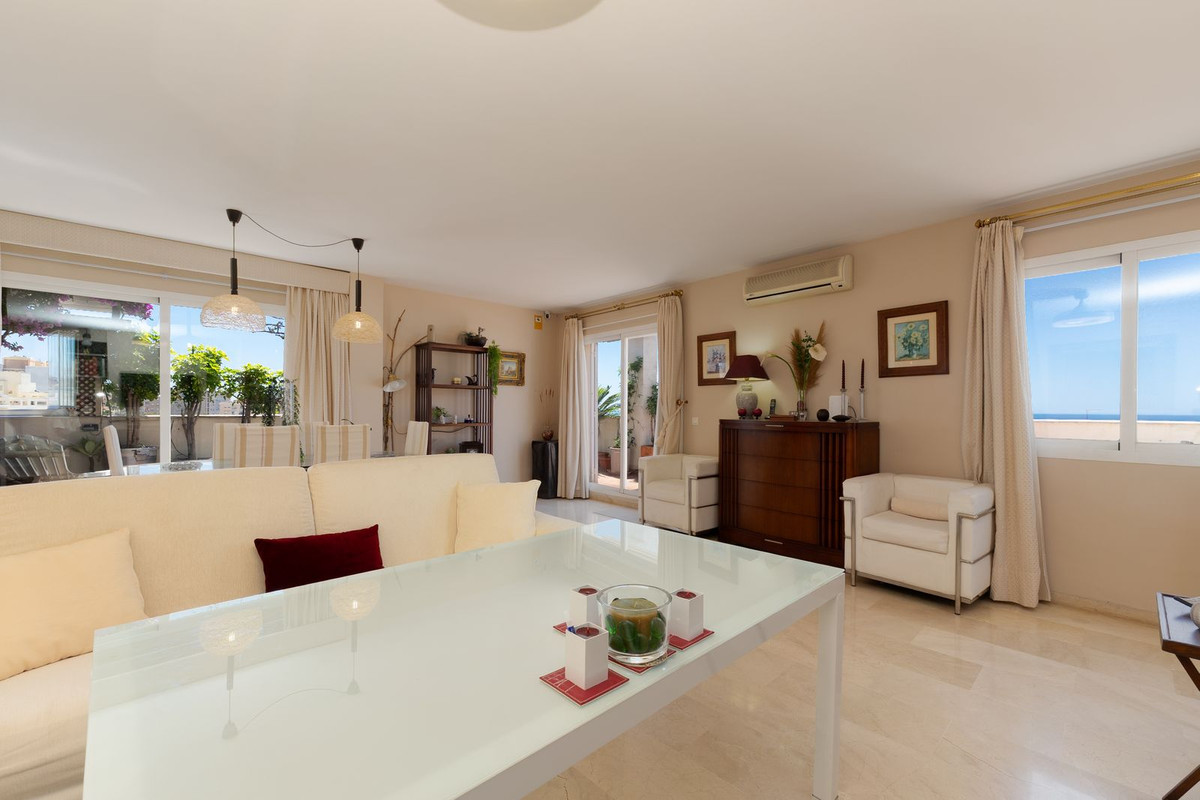 Penthouse te koop in Estepona | 3 slaapkamers H5414803