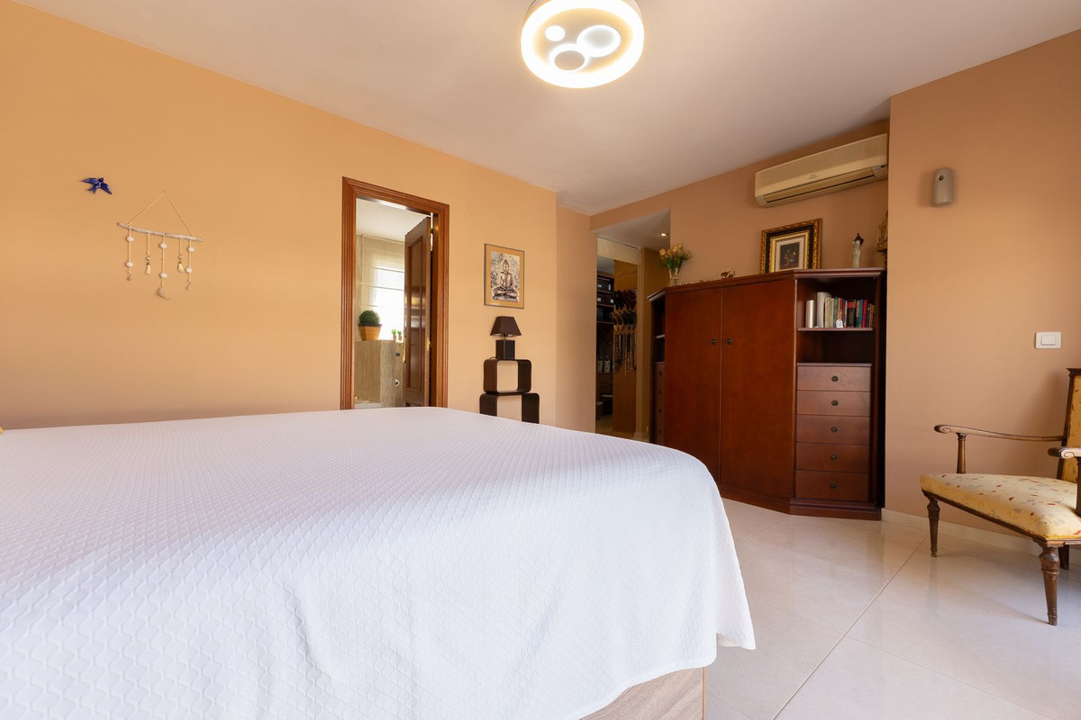 Penthouse te koop in Estepona | 3 slaapkamers H5414803