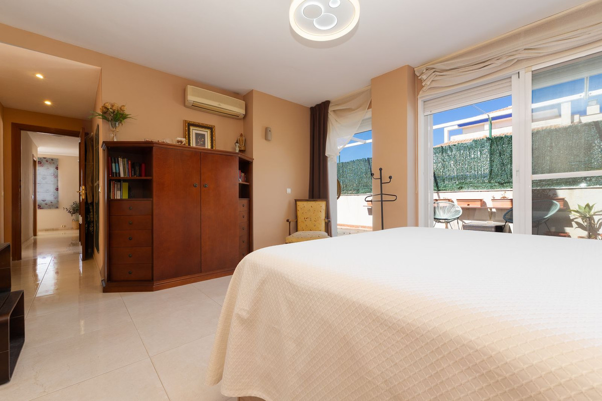 Penthouse te koop in Estepona | 3 slaapkamers H5414803