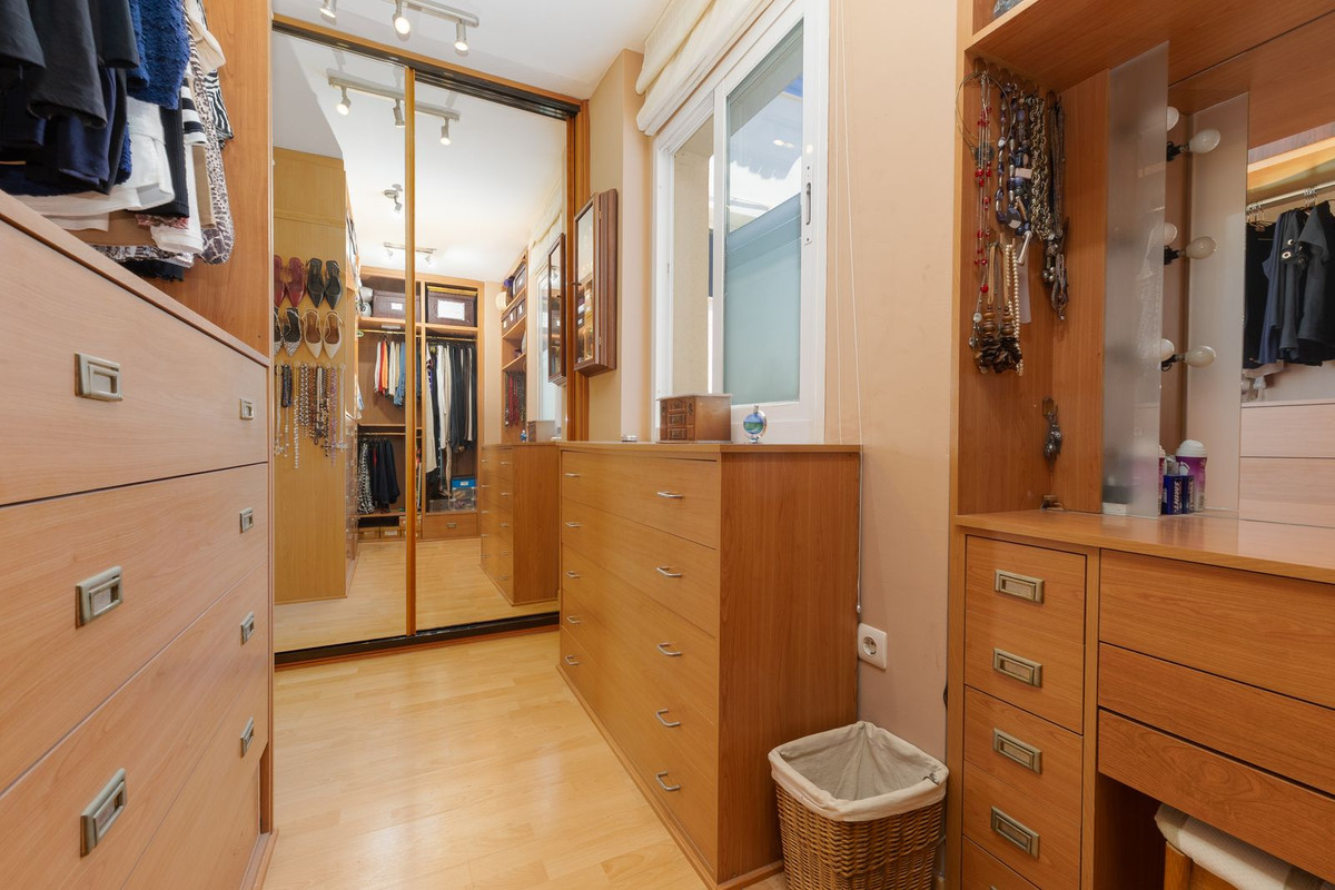 Penthouse te koop in Estepona | 3 slaapkamers H5414803