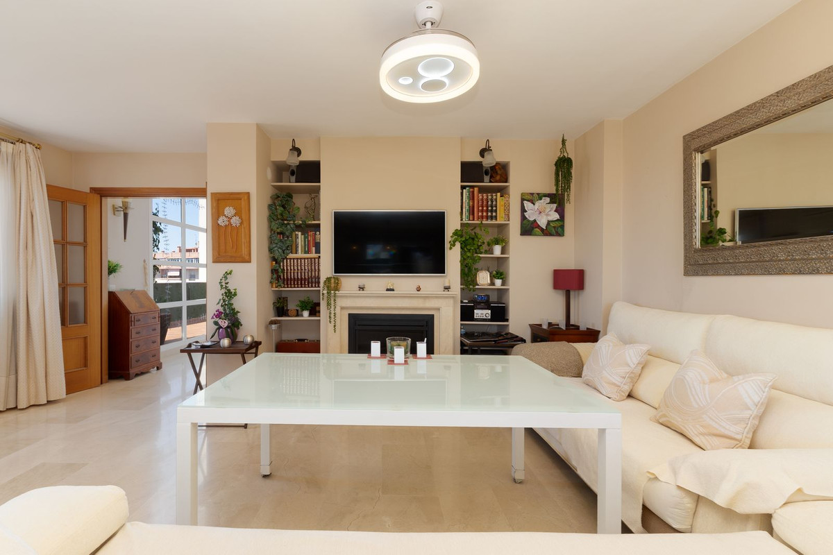 Penthouse te koop in Estepona | 3 slaapkamers H5414803