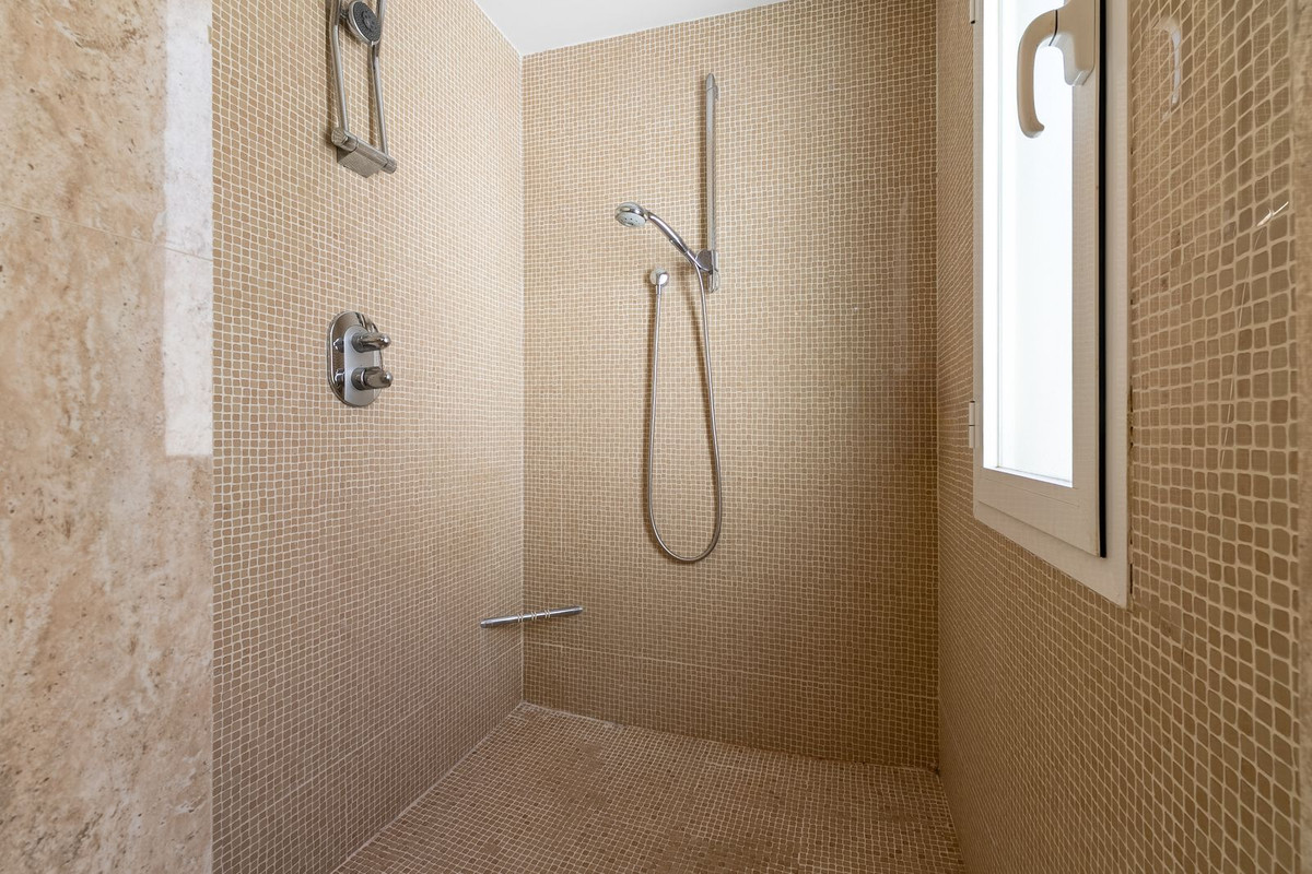 Penthouse te koop in Estepona | 3 slaapkamers H5414803